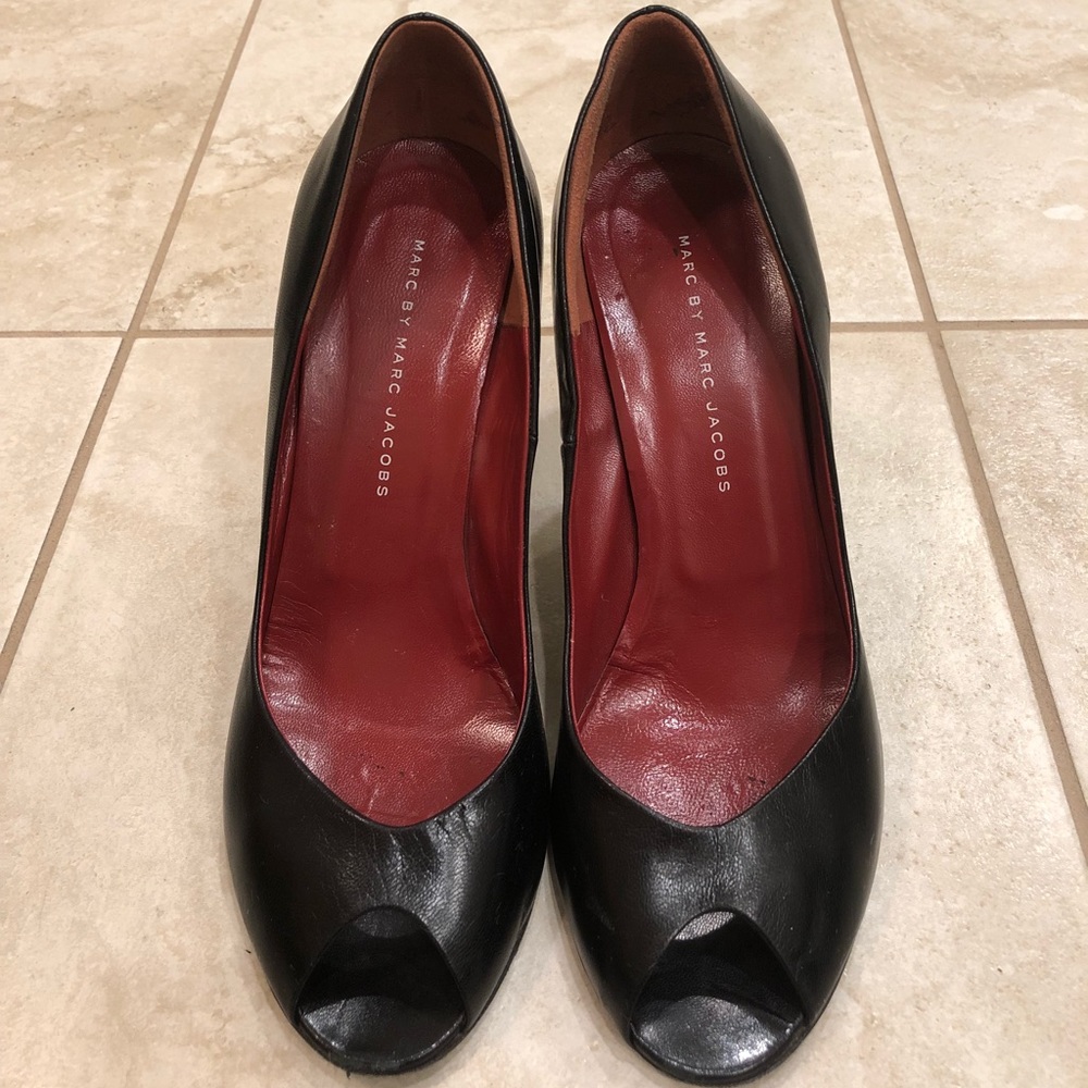 Marc by Marc Jacobs pumps.